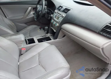 2007 Toyota Camry Se V6 z USA, uszkodzony, nr VIN 4T1BK46K17U556397